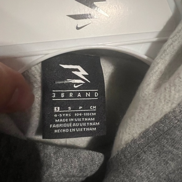 Nike 3Brand 2 piece set . Brand new 5T - Picture 3 of 7